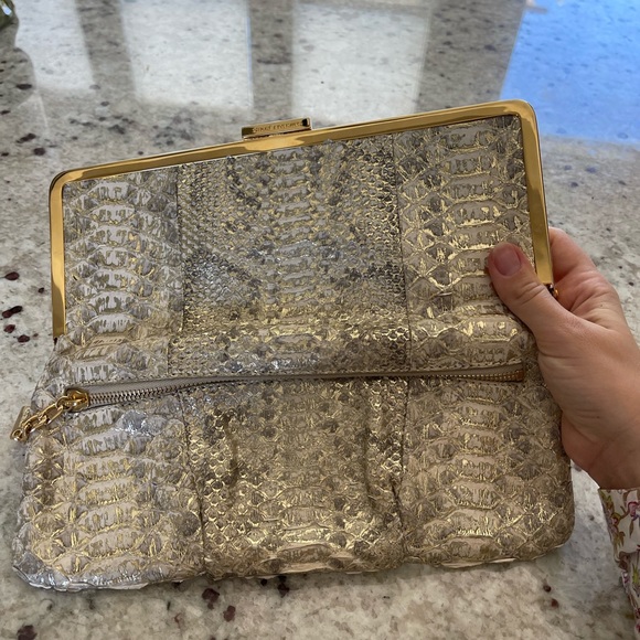 Michael Kors, Gold beige real leather clutch in snake print - Picture 4 of 7